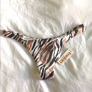 Frankies Tiger Stormy Bottom